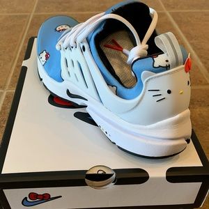 Nike 🎀 Hello Kitty Air Presto - Size 9